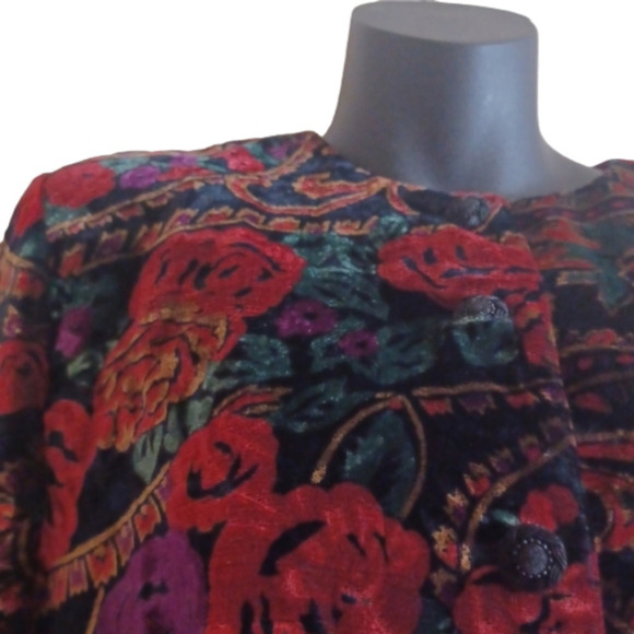 Retro/ vintage style Floral bolo velour look  Size 8 Blazer.Great used condition - Picture 4 of 12